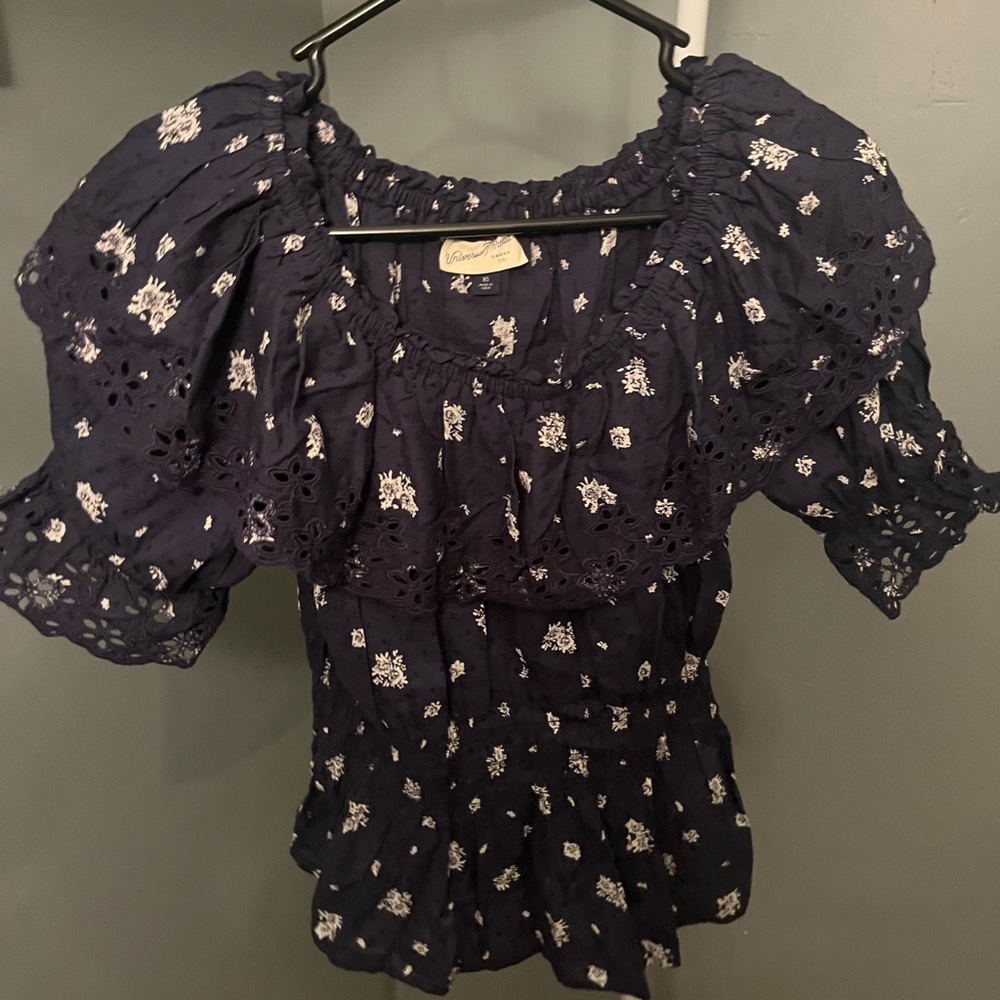 Women’s universal thread navy blue blouse XS